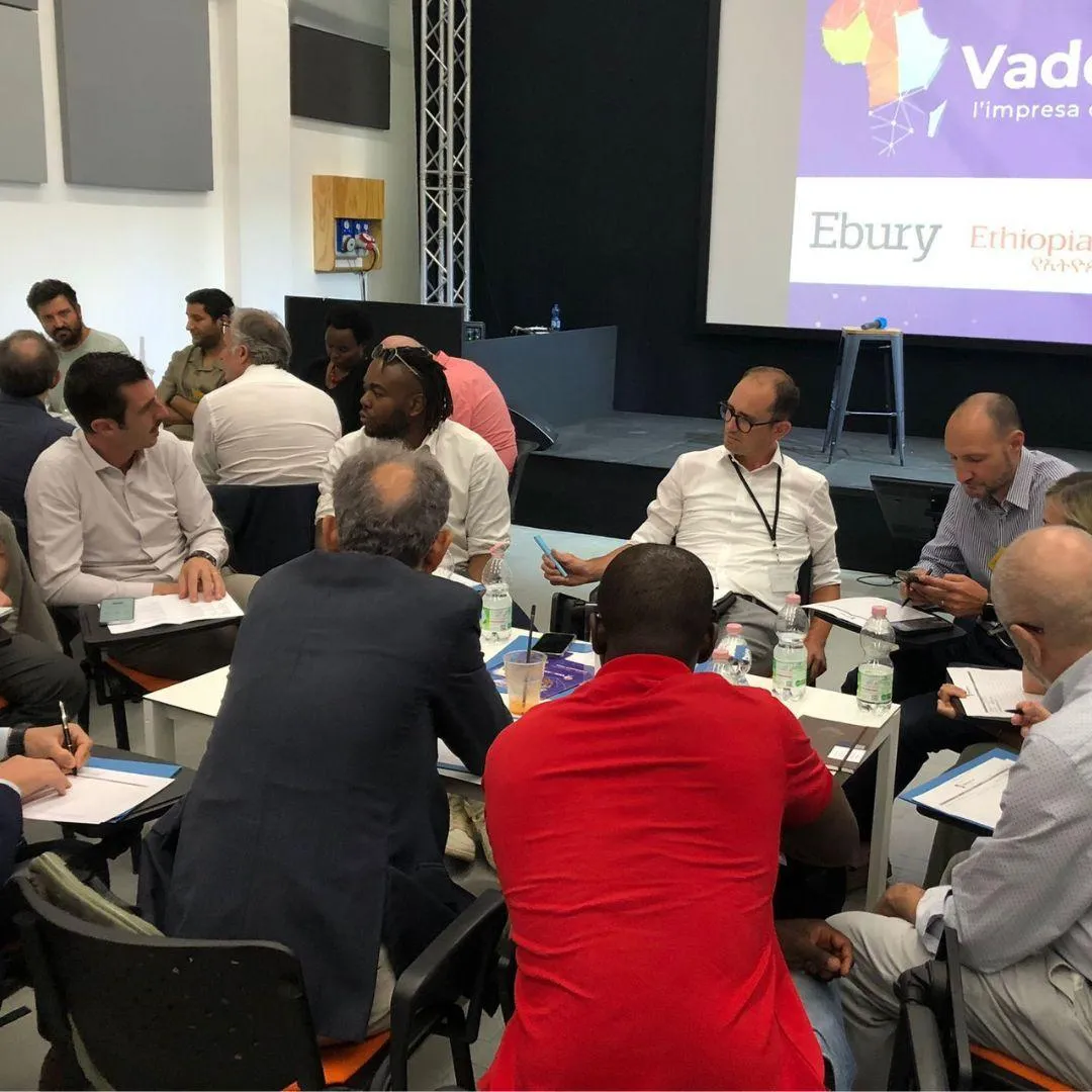 Tavolo di lavoro durante un evento inAfrica